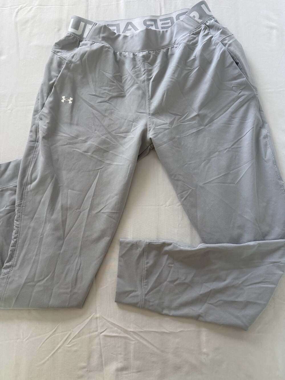 Under Armour Loose Fit Training Joggers Size Small Light Weight